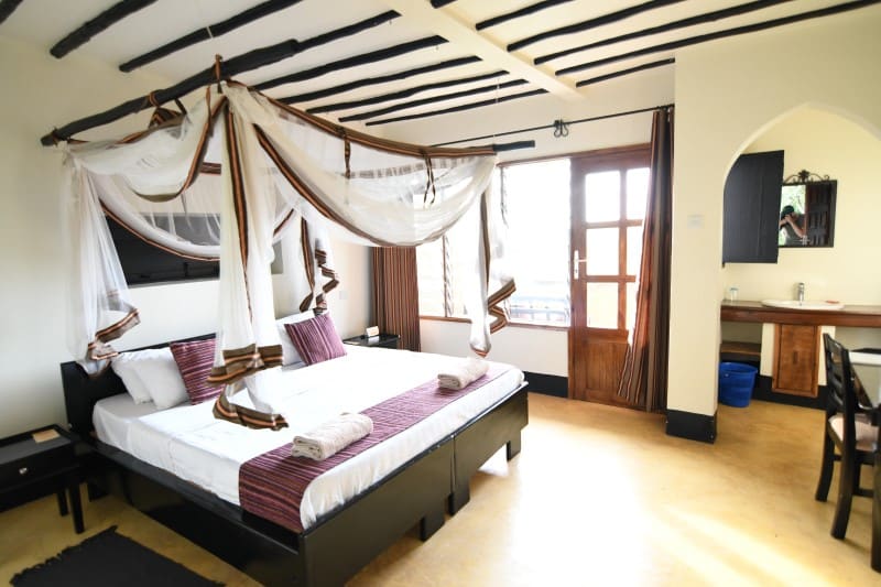 Fort Murchsion Lodge